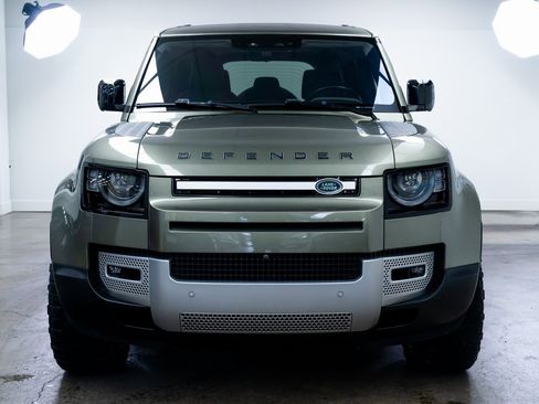 Used 2021 Land Rover Defender 110 SE image 2