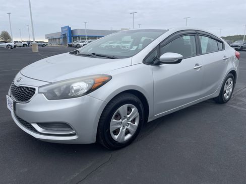 Used 2014 Kia Forte LX FWD image 1
