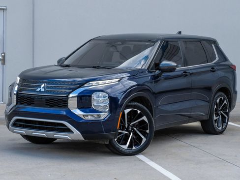 Used 2022 Mitsubishi Outlander SE AWD/4WD image 13