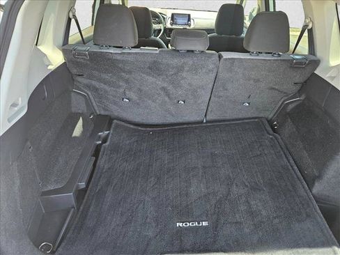 Used 2022 Nissan Rogue S FWD image 6