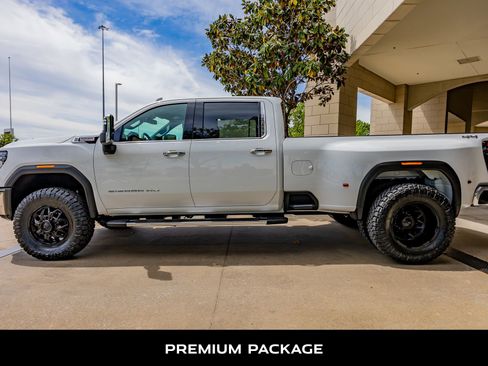 Used 2024 GMC Sierra 3500 SLT w/ SLT Premium Package image 6