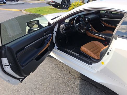 Used 2019 Lexus RC 350 AWD w/ Premium Package image 10