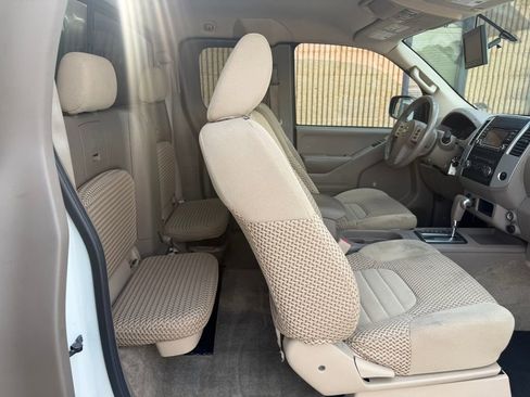 Used 2016 Nissan Frontier SV AWD/4WD image 26