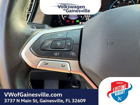 Used 2025 Volkswagen Atlas SE image 25