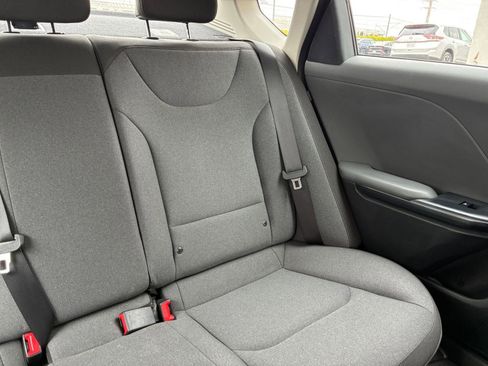 Used 2025 Kia K4 LXS image 36