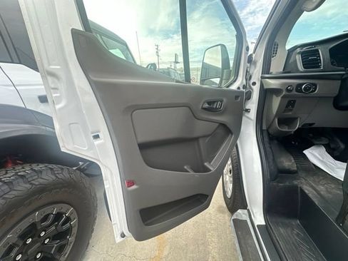 Certified 2025 Ford Transit 250 Low Roof w/ Exterior Upgrade Package RWD image 8