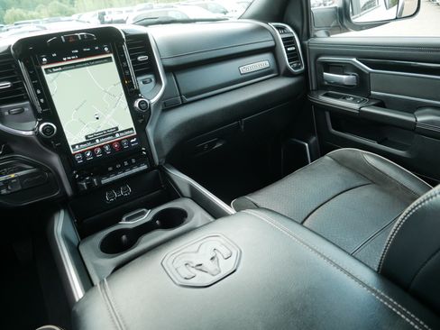 Used 2021 RAM 2500 Laramie w/ Night Edition AWD/4WD image 11