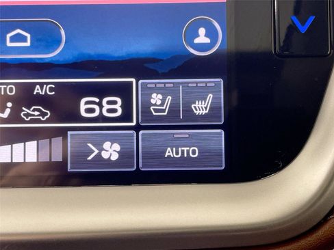 Used 2020 Subaru Outback Touring w/ Popular Package #2 image 16