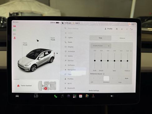 Used 2021 Tesla Model Y Long Range AWD/4WD image 18