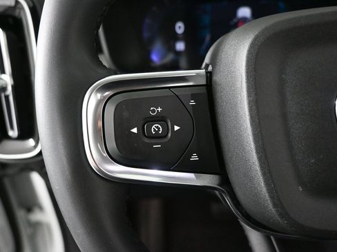 Used 2023 Volvo XC40 B5 Plus w/ Driver Assist Package image 9