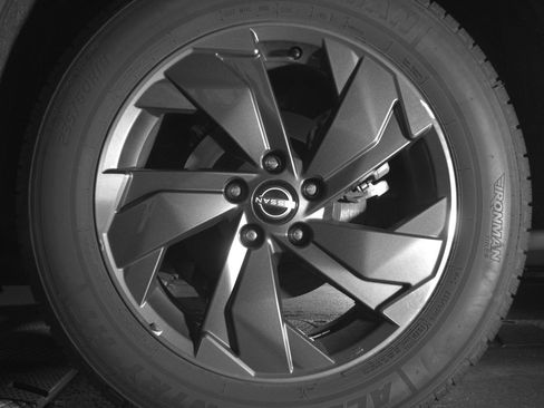 Used 2025 Nissan Rogue SV AWD/4WD image 14
