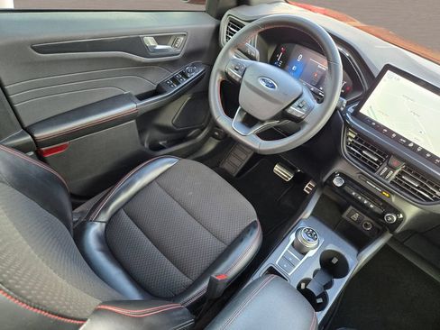Used 2024 Ford Escape ST-Line w/ Tech Pack #1 FWD image 18