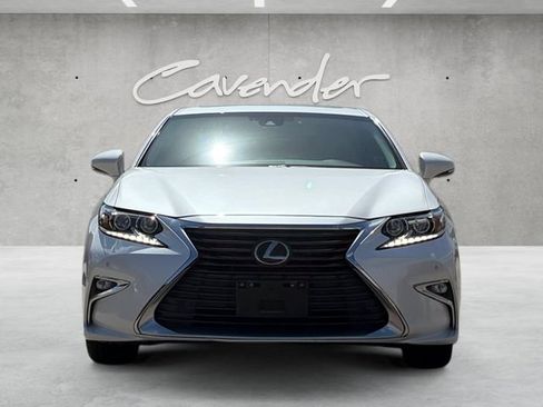 Used 2018 Lexus ES 350 w/ Luxury Package w/Wood Trim FWD image 18