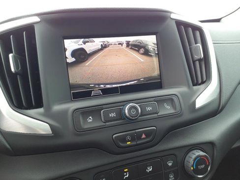Used 2023 GMC Terrain SLE w/ LPO, Floor Liner Package FWD image 15