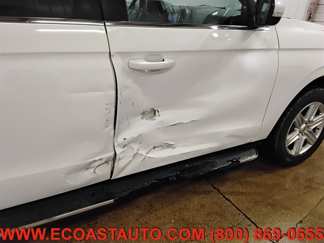 Used 2020 Ford Expedition XLT w/ Equipment Group 202A AWD/4WD image 18