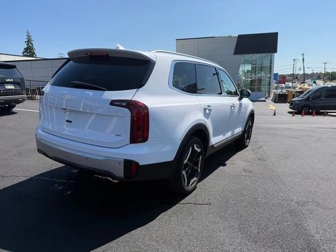 Certified 2024 Kia Telluride S w/ S Sunroof Package AWD/4WD image 8