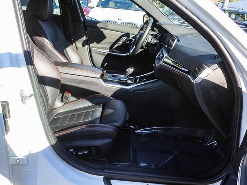 Used 2019 BMW 330i Sedan w/ Premium Package image 16