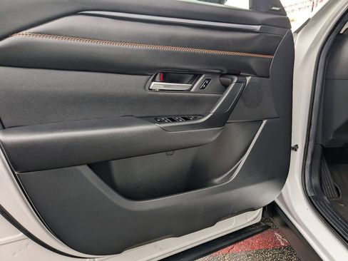 Used 2025 MAZDA CX-50 AWD 2.5 S w/ Premium Plus Pkg image 13