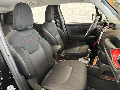 Used 2023 Jeep Renegade Trailhawk AWD/4WD image 49