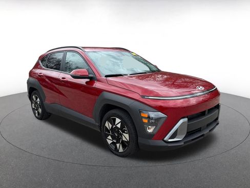 Used 2025 Hyundai Kona SEL image 1