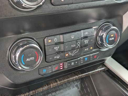 Used 2020 Ford F350 Lariat w/ Lariat Ultimate Package image 29