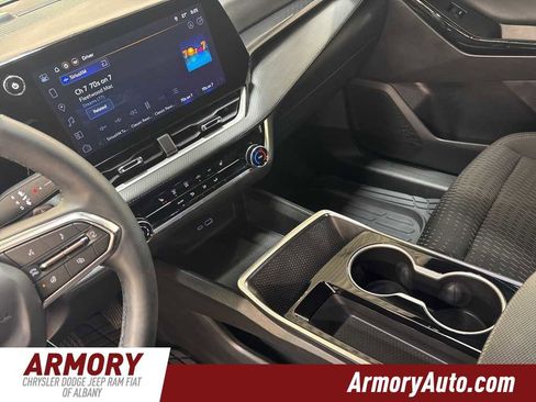 Used 2025 Chevrolet Equinox LT w/ Midnight Edition image 16