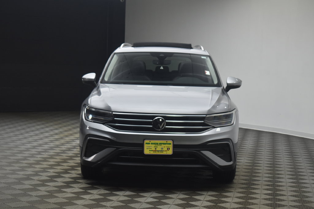 Used 2022 Volkswagen Tiguan SE FWD image 19