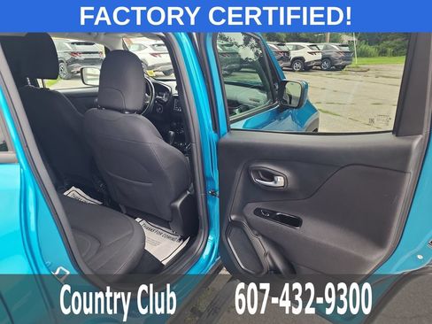 Used 2021 Jeep Renegade Latitude w/ Convenience Group AWD/4WD image 30