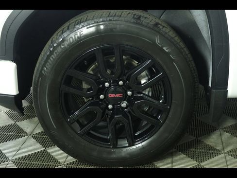 Used 2024 GMC Sierra 1500 Elevation AWD/4WD image 26