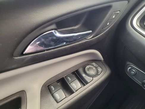 Used 2022 Chevrolet Equinox LT FWD image 27