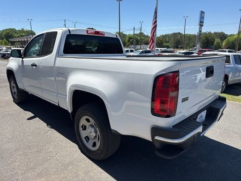 Used 2022 Chevrolet Colorado W/T RWD image 4