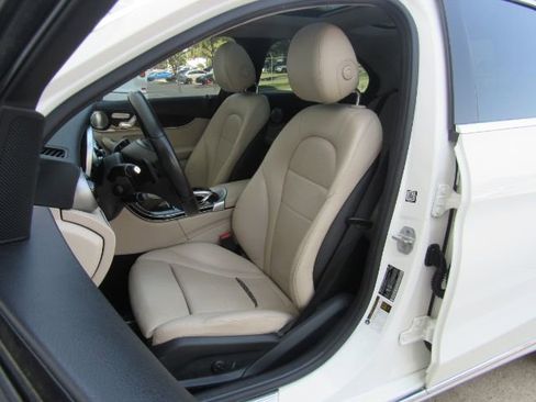Used 2016 Mercedes-Benz C 300 Sedan image 6
