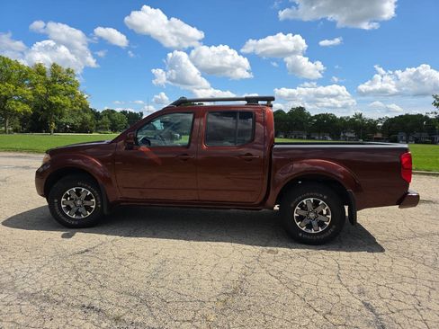 Used 2017 Nissan Frontier PRO-4X w/ Pro-4x Luxury Package AWD/4WD image 4