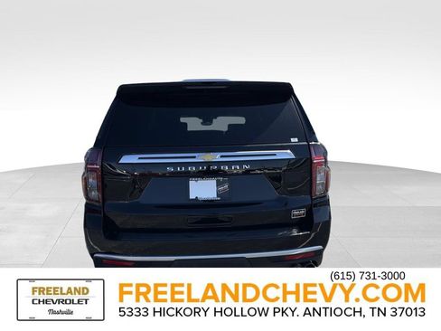 Used 2024 Chevrolet Suburban High Country w/ Advanced Technology Package image 4