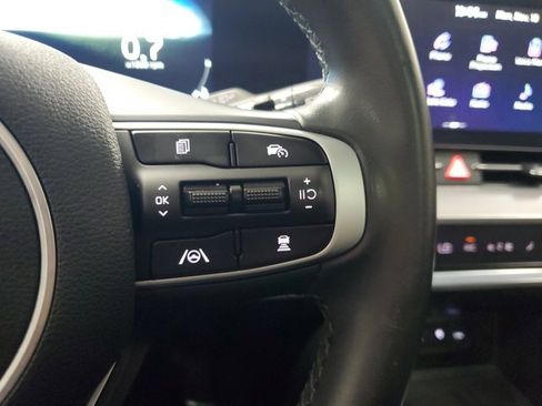 Used 2024 Kia Sportage SX image 21