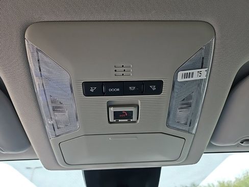 Used 2024 Toyota RAV4 LE image 22