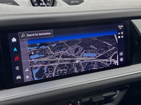 Used 2024 Porsche Cayenne image 16