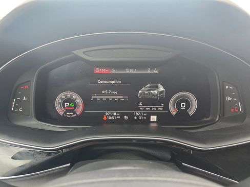 Used 2019 Audi Q8 Prestige w/ Luxury Package image 15