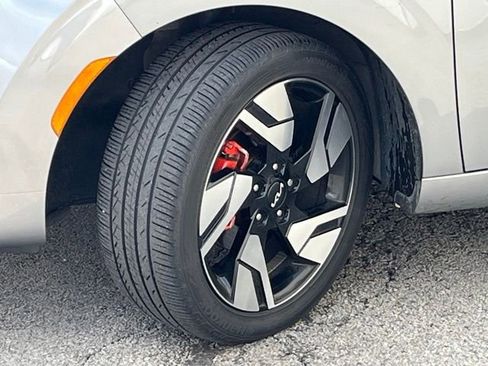 Certified 2023 Kia Soul GT-Line image 3