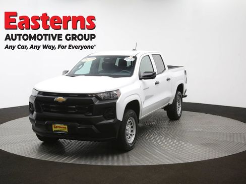 Used 2024 Chevrolet Colorado W/T w/ Technology Package RWD image 54