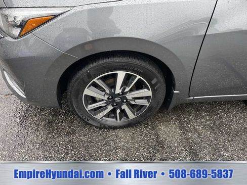 Used 2025 Nissan Versa SV w/ Trunk Package FWD image 10