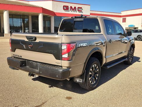 Used 2022 Nissan Titan PRO-4X w/ Pro-4x Convenience Package image 4