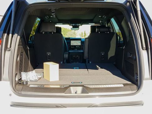 New 2026 GMC Yukon AT4 Ultimate image 9