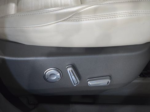 Used 2024 Lincoln Nautilus Reserve w/ Equipment Group 202A image 50