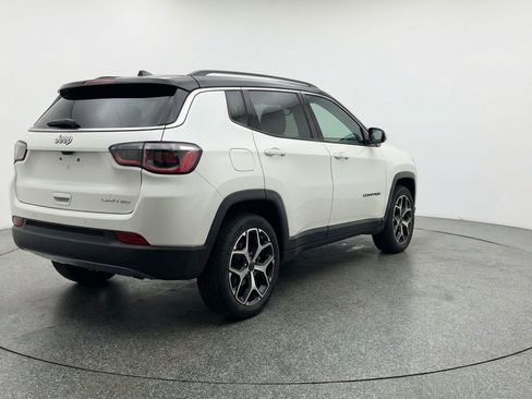 Used 2025 Jeep Compass Limited AWD/4WD image 9