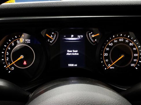Used 2025 Jeep Gladiator Sport AWD/4WD image 27