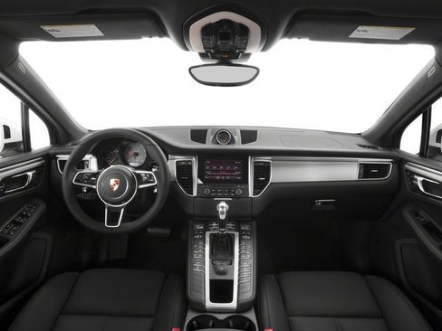 Used 2018 Porsche Macan GTS image 8