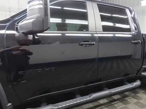 Used 2024 Chevrolet Silverado 2500 LT w/ Midnight Edition image 49