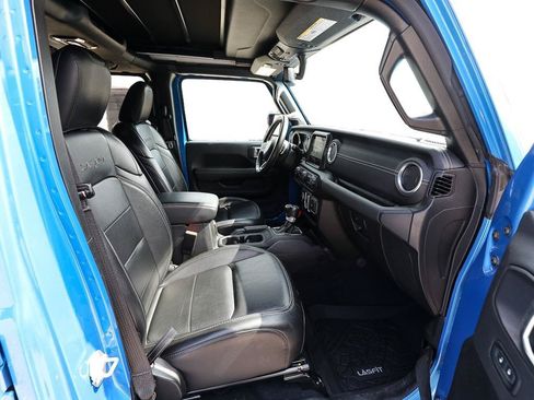 Used 2023 Jeep Wrangler Unlimited Sahara w/ Cold Weather Group AWD/4WD image 23