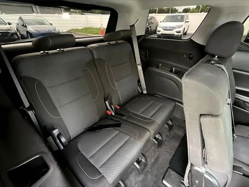 Used 2021 GMC Acadia SLE w/ Driver Convenience Package image 27